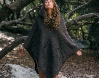 Wollponcho mit Kapuze ⋙ Unisex