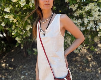 Cartera Banjara de cáñamo antigua: textil étnico con bordado tribal a mano.