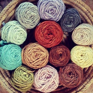 HandSpun Plant Dye Yarn Roll ⋙ Sheep Wool