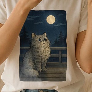 Japanische Mondkatze T-Shirt, Anime Japan Tshirt Streetwear, japanische Katze, Katzenliebhaber Geschenk, Anime Shirt, japanische Ästhetik, Katzenanime T-Shirt