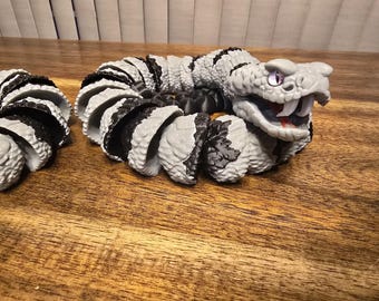 Articulated Rattlesnake — Realistic 3D Printed Fidget Toy & Desk Decor | Flexible Desert Serpent Model