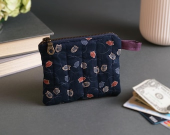 Llavero con búhos acolchados: tela japonesa índigo, bolsa con cremallera hecha a mano