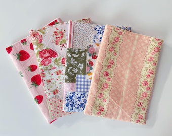 Funda acolchada hecha a mano con bolsillo para libros Kindle, iPad, libros de bolsillo, diarios y libros de tapa dura.