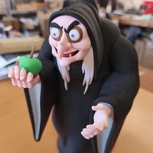 3d printed Old Hag from Snow White (evil witch)