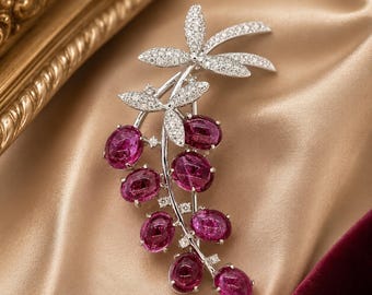 Broche feminino em formato de flor com turmalina sintética redonda de 5 quilates, banhado a ouro 14K bicolor, broche de prata, broche de diamante, presente para ela, broche de uvas.
