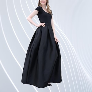 Formal Black Taffeta Skirt for Women – Pleated Design with Pockets Christmas, Wedding, or Evening Look Customized Color