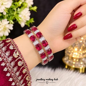Brazaletes de cristal rojo rubí, pulsera Kada brillante tono plateado, atuendo étnico indio para fiestas.