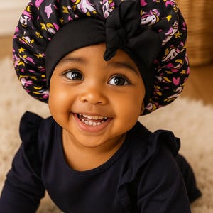 Bonnet de nuit en satin pour enfants – Bonnet de nuit anti-frisottis pour cheveux bouclés | Doux, réglable et protecteur