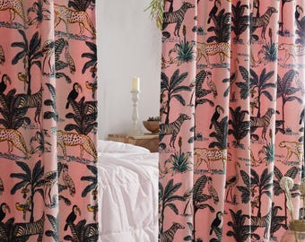 Pastellrosa Dschungel-Druck-Baumwollsamt-Vorhänge, Boho Vorhang, indische Luxus-Vorhänge, Housewarminggeschenk, extra große benutzerdefinierte Vorhang-Panel
