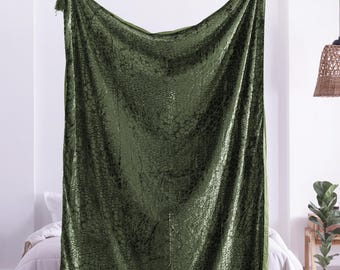 Moss Green Burnout Velvet Throw Blanket With Tassels, Boho Velvet Sofa Couch Throw For Living Room Christmas Gift Luxury Throw 50x70 Inch