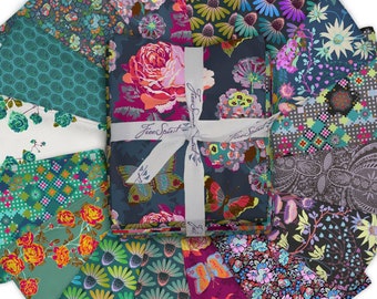 Love Always, Always ANNA MARIA HORNER Fat Quarter Bundle, Quilt Fabric, Cotton Fabric, Floral Fabric, 16 Fat Quarters