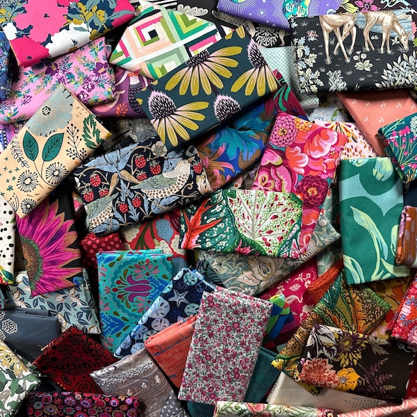 Fabric Scraps, Quilting Scrap Bundle, Quilt Scrap Bag, Bolt Ends, Fat Quarters, Fabric Remnants , Scrappy Quilt, 1 Pound, 3 Yards By Weight