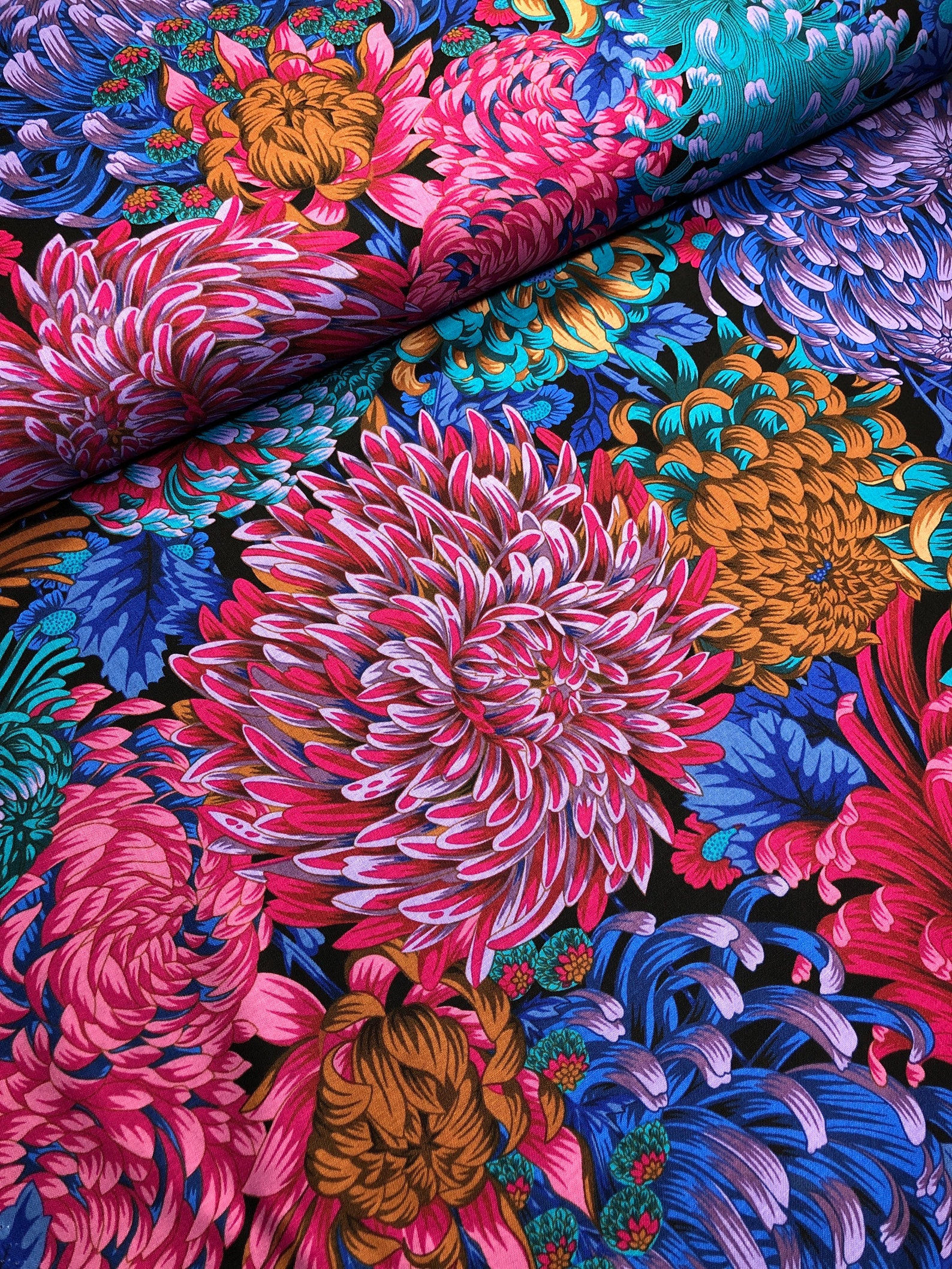 Hokusai's Mums Dark PWPJ1007 Kaffe Fassett Philip Jacobs - Etsy