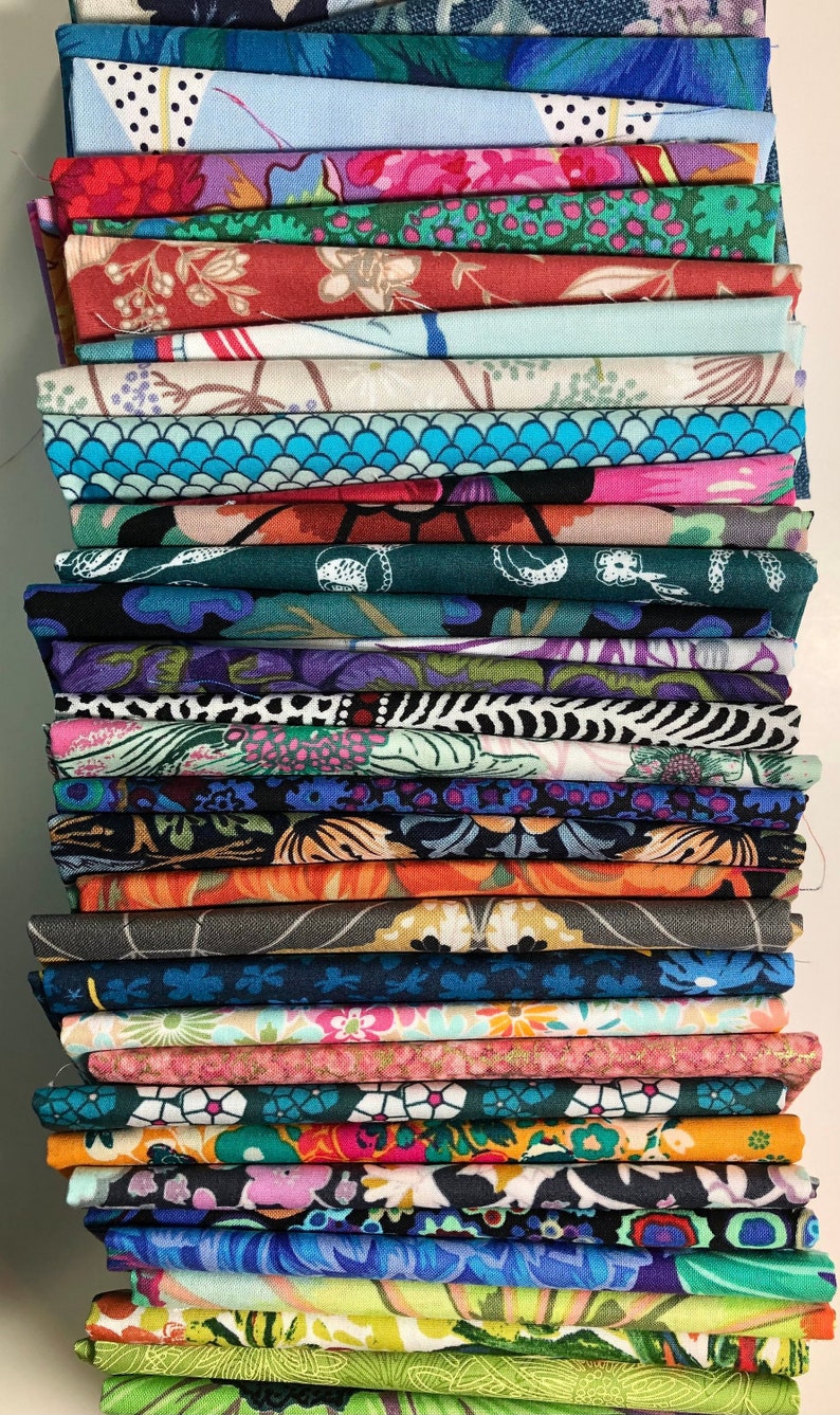 Quilt Fabric Scrap Bundle, Fabric Remnants, Designer Fabric Bundle, Mystery Bundle, Cotton Fabric Scrap, Fabric Grab Bag, By the Pound image 5