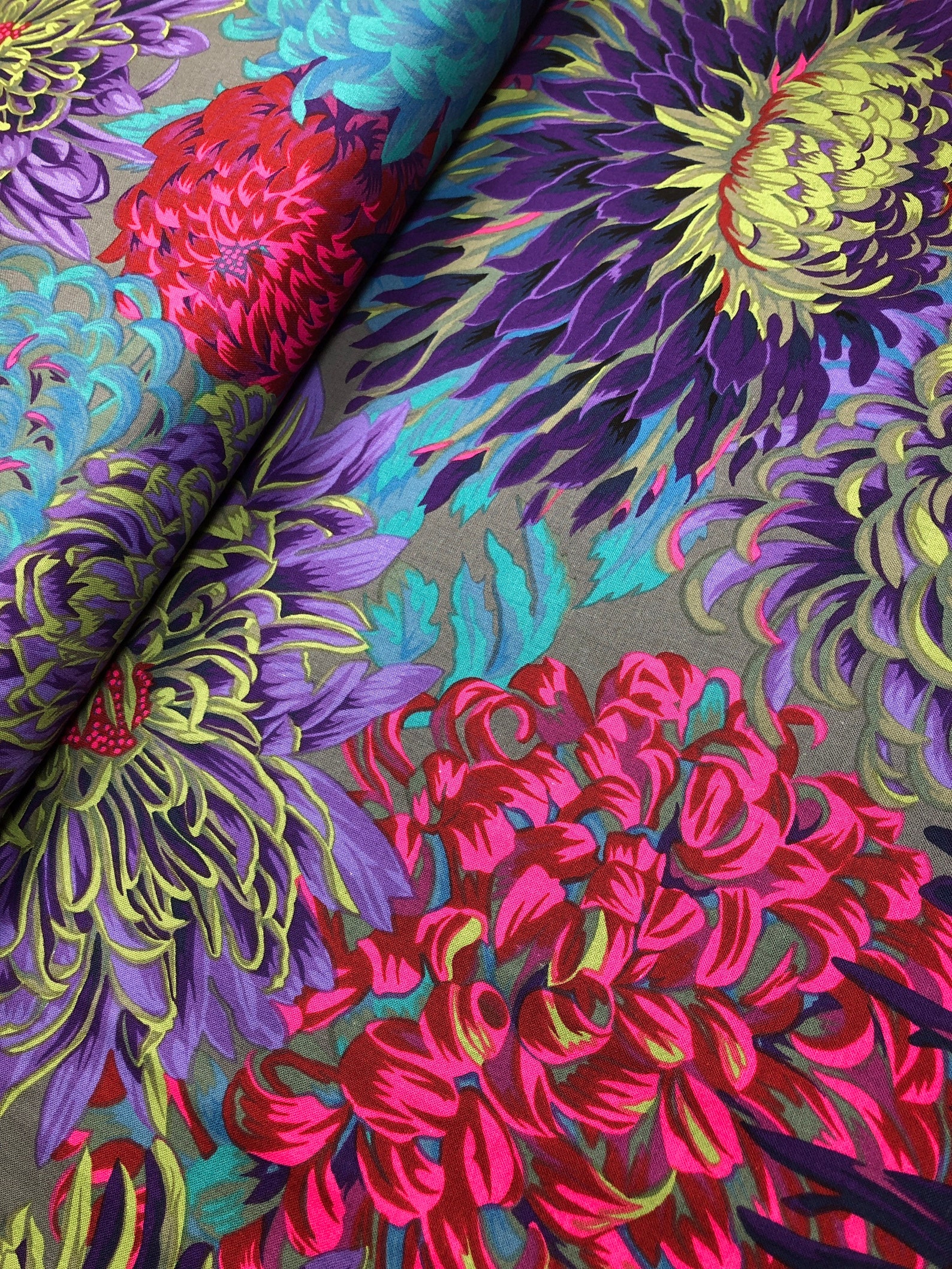 Japanese Chrysanthemum Antique PWPJ041 Kaffe Fassett Fabric Etsy