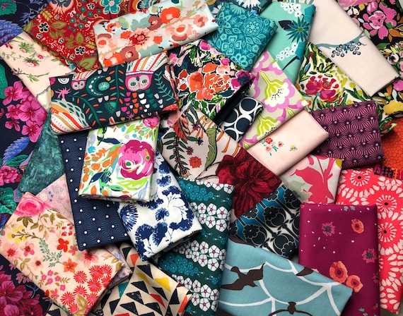 Fabric Scraps, Quilting Scrap Bundle, Quilt Scrap Bag, Bolt Ends, Fat  Quarters, Fabric Remnants , Scrappy Quilt, 1 Pound, 3 Yards by Weight 