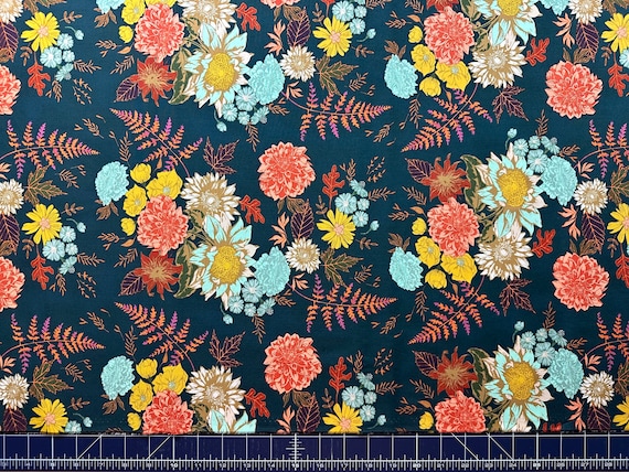 Floral Glow Twilight, HERBST VIBES, Art Gallery Fabrics, Maureen Cracknell,  Patchworkstoff, Blumenmuster, Boho Stoff, Meterware
