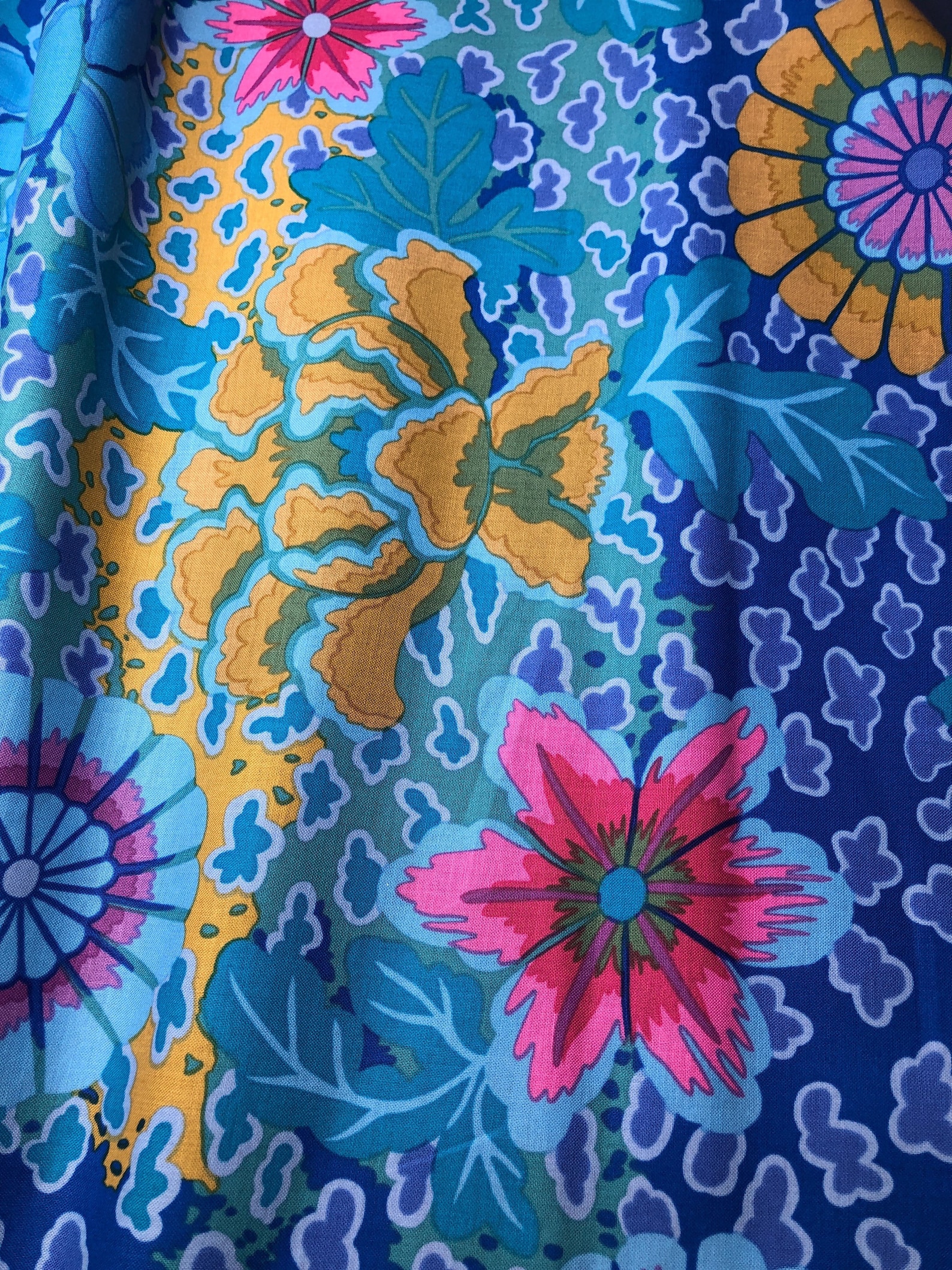 Kaffe DREAM in Blue PWGP148 Kaffe Fassett Fabric Floral - Etsy