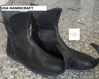Botas de elfo vikingo hechas a mano: zapatos de traje medieval de cuero negro.