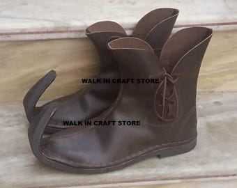 Handcrafted Curved Toe Leather Boots: Medieval Jester Costume Shoes.