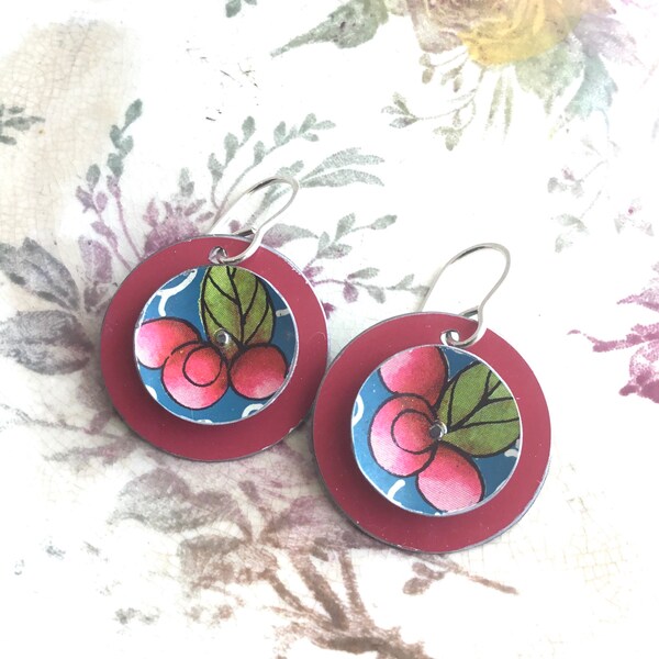 Roze bloemen tin oorbellen, sterling oor draden, vintage tin, 10e verjaardag