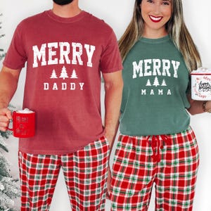 Merry Daddy Merry Mama Weihnachts-Shirt-Set, passendes Paar-Urlaub-T-Shirt, Familien-Weihnachts-Outfit, benutzerdefinierte Xmas-T-Shirt, minimalistisches Urlaubstop