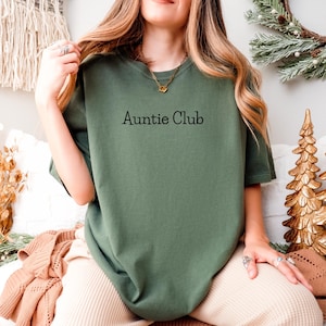 Comfort Colors® Cool Aunt Club Shirt, Auntie Shirt, Mothers Day Shirt, New Aunt Gift, Pregnancy Announcement, Gift for Aunt, Aunt to be Tee