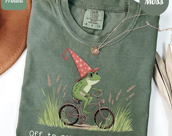 Camiseta divertida de rana Comfort Colors®, camiseta "Off to Cause a Kerfuffle", camiseta divertida de rana, camiseta de rana meme, camiseta con estampado de rana adorable