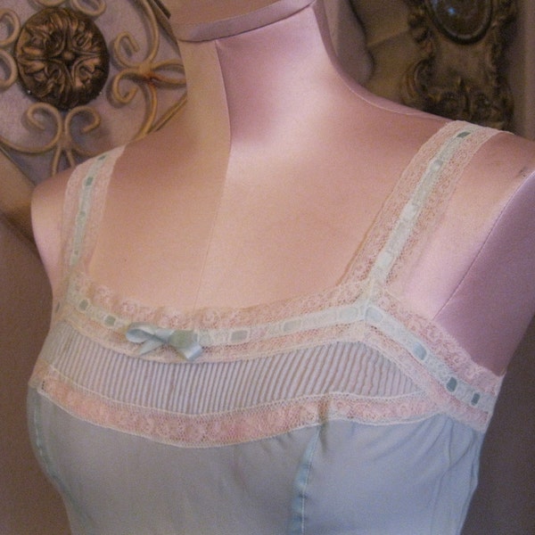 Vintage Nightgown AHead of the CuRVe TiFFaNy Blue Trousseau BabyDoll BaRBiZoN Nightgown