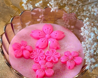 Lovely Pink Flower Candle