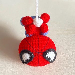 Spider-Man virkmönster, mönster för bilhänge, amigurumi superhjälte, virkad nyckelring, spegelberlock, nybörjarvirkning, plyschleksak, PDF bild 12