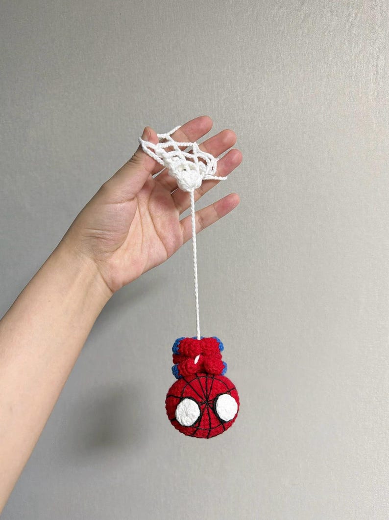 Spider-Man virkmönster, mönster för bilhänge, amigurumi superhjälte, virkad nyckelring, spegelberlock, nybörjarvirkning, plyschleksak, PDF bild 13