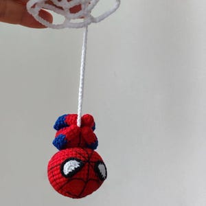 Spider-Man virkmönster, mönster för bilhänge, amigurumi superhjälte, virkad nyckelring, spegelberlock, nybörjarvirkning, plyschleksak, PDF bild 16