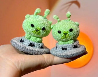 Virkmönster för Alien Cat, Virkat Alien Gato-mönster, Amigurumi Cat-nyckelring, Söt plyschdjursnyckelring, UFO-kattunge, Väskberlock, Kattälskare