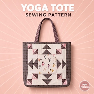 Può includere: Una borsa tote dal design trapuntato con manici e bordi in tessuto marrone scuro a motivi. Il pannello centrale presenta uno sfondo color crema con piccole illustrazioni di figure in varie posizioni yoga. Testo YOGA TOTE SEWING PATTERN.