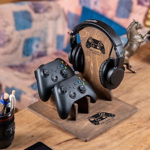 Gaming Controller Stand, Headset Holder, Controller Design, Personalized Gamer Gifts, Gamer and Streamer Gifts, Boyfriend Gift