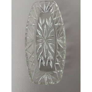 Plato para dulces/joyas de vidrio transparente con diseño de hojas de apio de la marca Hazel Atlas, vintage, marca Prescut.