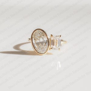 Toi Et Moi Oval and Emerald Moissanite Ring, Two Stone Engagement Ring, 14K Gold Wedding Ring, Promise Ring For Her, You N Me Ring