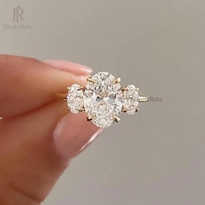 Three Stone Oval Cut Moissanite Ring Oval Diamond Trilogy Engagement Ring 14K Gold Wedding Ring For Women Anniversary Ring For Women