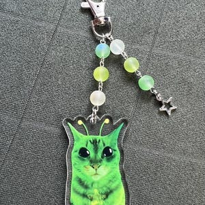 Alien cat acrylic character beaded keychains yellow antenna cat