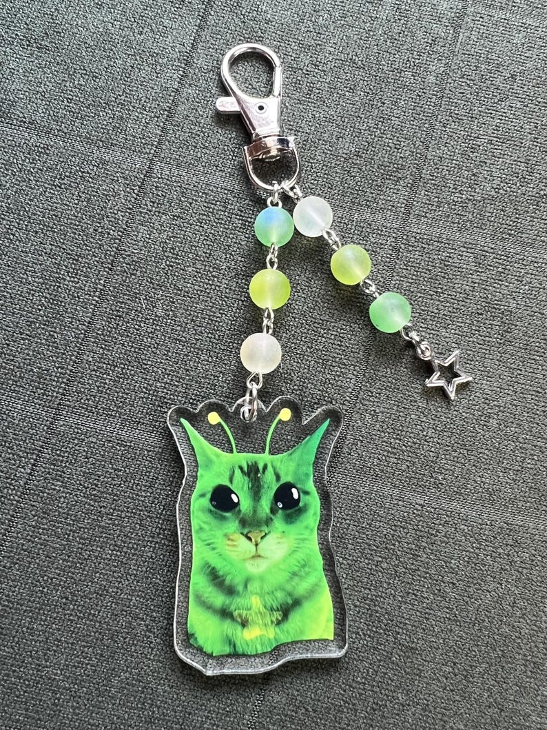 Alien cat acrylic character beaded keychains yellow antenna cat