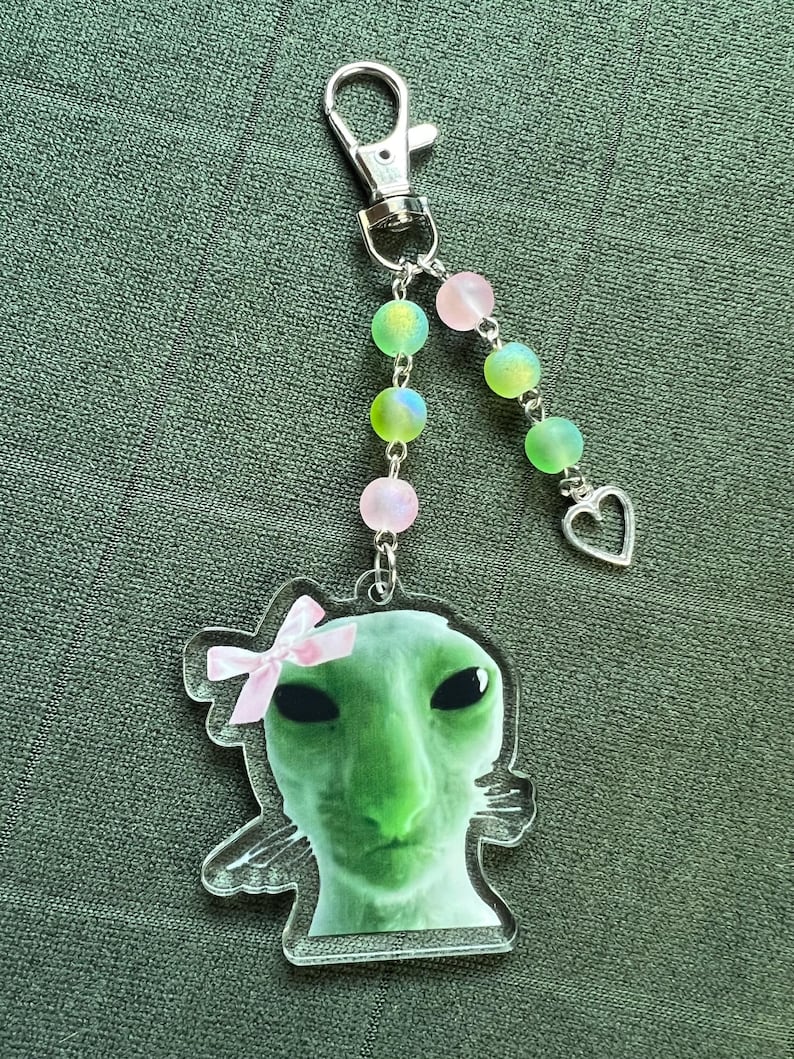 Alien cat acrylic character beaded keychains pink bow cat