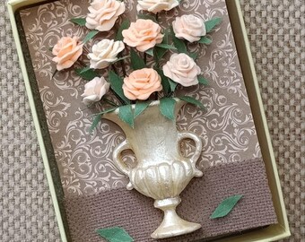 Поздравительная открытка с розами ручной работы в подарочной коробочке 6*9 cm