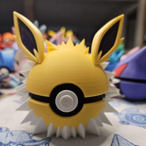 Jolteon Ball