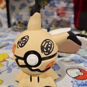 Mimikyu Ball
