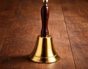 Campanello a mano in ottone inciso, campanello da tavola con manico in legno in stile vintage – Decorazione rustica