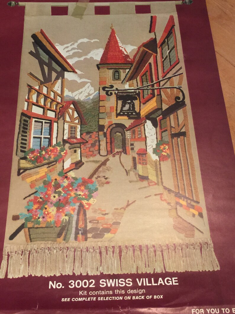 Vintage SWISS VILLAGE crewel tapestry embroidery kit Tudor /& flowers Large 24 x 42 Wallhanging Picture panel 70s Europe General Crafts