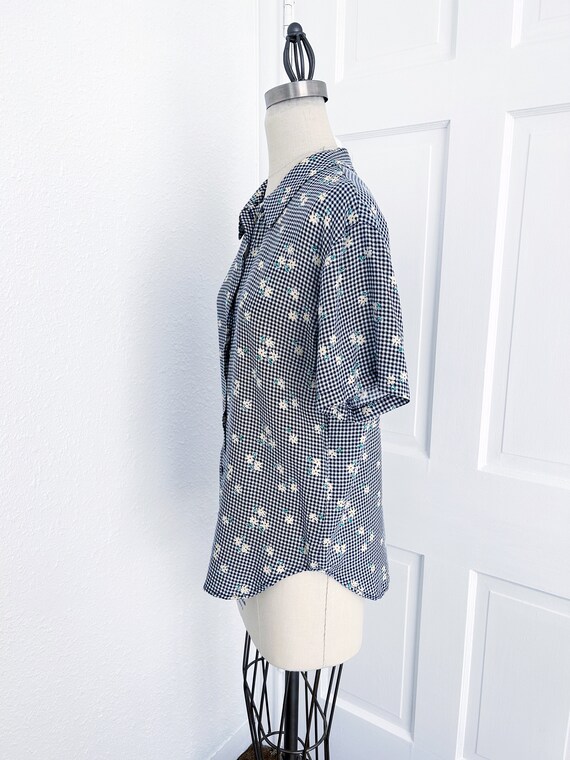 Vintage 90s daisy print rayon shirt, 10 - image 3