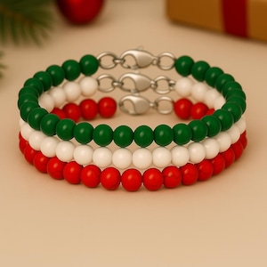 Weihnacht Perlenarmband – Rot, Weiß, Grün Urlaub Armband | 1-, 2-, 3 Teiliges Set | Stapelbares Geschenk für sie | Minimalistischer Weihnachtsschmuck