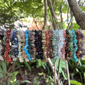 Pulsera de cristal natural con cuentas de piedras preciosas en bruto, pulsera apilable estilo bohemio para mujeres y hombres.